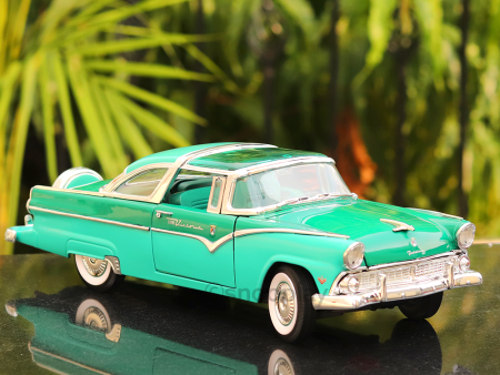 Official Licensed Diecast 1955 Ford Crown Victoria Car with Openable Parts (Scale 1:18) on Sale