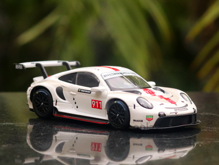 100% Original and Licensed Porsche 911 RSR Diecast Car (1:43 Scale) For Discount