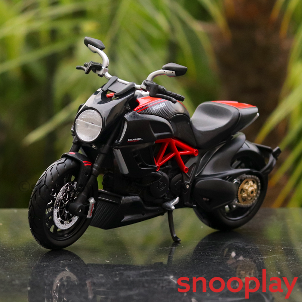 100% Original and Licensed Ducati Diavel Carbon Diecast Bike Model (1:12 Scale) Fashion