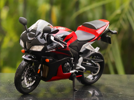 100% Original and Licensed Honda CBR 600RR Diecast Bike 1:12 Scale Model Discount