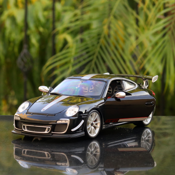 100% Original and Licensed Diecast  Porsche 911 GT3 RS 4.0 (1:18 Scale) Online Hot Sale