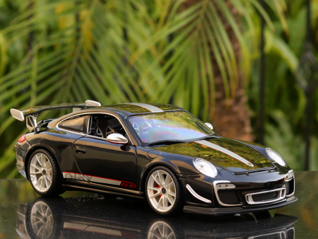 100% Original and Licensed Diecast  Porsche 911 GT3 RS 4.0 (1:18 Scale) Online Hot Sale